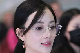 美女明星故意扮丑，有的是糊弄观众，有的是丑到剧抛图片
