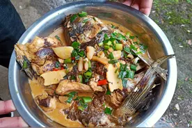 偏远农村的年夜饭，发朋友圈馋哭了一大批人，网友：羡慕了图片