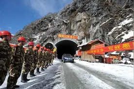 耗资9.5亿，用时50年修建的墨脱公路，对藏南地区到底有多重要？图片