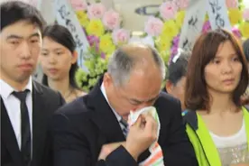 健力宝之父李经纬：曾打败可乐却戴罪离世，李宁现场痛哭不止图片