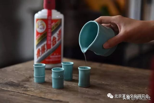 猜拳？掷骰？还有哪些好玩的游戏让酒局不冷场