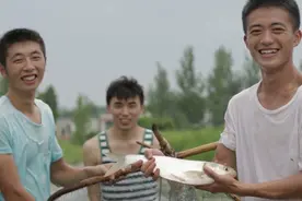 90后小伙吴伟的鱼倌梦图片