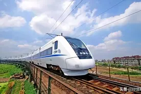 这是一条神奇的高铁！穿越3个省份，途径400多个景区图片