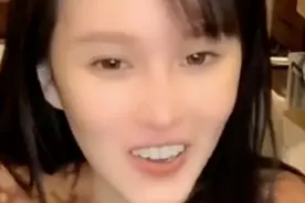 赵本山女儿被问家里有多少钱，称在家数零数了一天数到头痛图片
