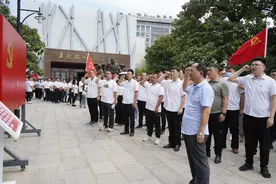 中铁七局五公司郑州房建分公司到焦裕禄纪念园开展主题党日活动图片