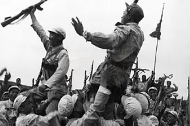 1951年，中国志愿军攻入汉城，世界各国难以置信，韩国至今有阴影图片