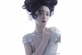 范冰冰：被日媒盛赞“四千年一见的美貌”五官精致标准美人脸图片