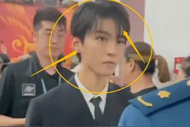 文艺汇演后台生图，怼脸拍下的众星颜值，有的人都是素颜登场图片
