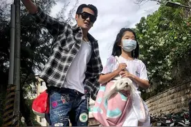 曹格10岁女儿近照曝光，筷子腿又细又长，气质成熟身高快超爸图片