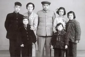 许世友成为军区司令后，七个子女全部参军，如今情况如何？图片