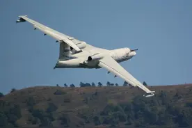 海空巨鹏：航程11000公里，载重100吨，A-150大型喷气水上飞机图片