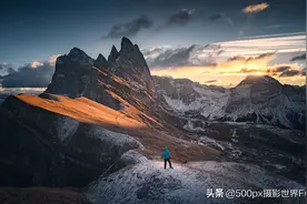 如何用PS中的动感模糊工具，制作漂亮的云层效果图片