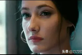 “她把我心都偷走了！”《囧妈》的娜塔莎爆火，成新一代直男女神图片