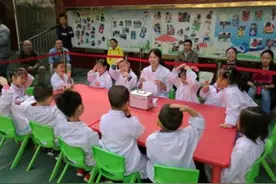 孩子进入幼儿园后，反而染上坏习惯？3招教你如何应对图片