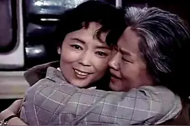 还记得《英雄儿女》的朴贞子吗，80岁风姿不减，坚持为艺术奔波图片