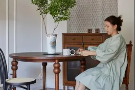 小夫妻买下北京老房，花25W砸卧室、凭空造客厅，过得比谁都爽图片