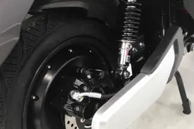 雅迪新款雷曼动力版配1.8KW电机，极速67，续航150公里满意吗？图片