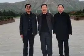 宇文秘：战友相会在蒲城图片