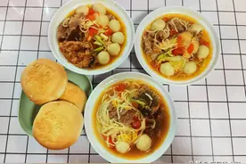 今日我的晚餐，极简，味道不错，但故事挺悲伤。图片