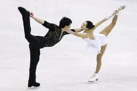 冰上共舞14年曾传出绯闻，她与二婚丈夫领证后，却说与他联系不多图片