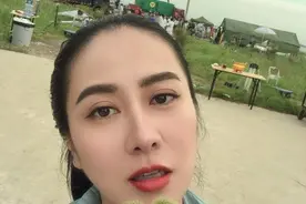 41岁叶璇官宣新恋情？自曝打5小时电话到凌晨，男方还写千字情书图片