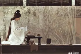她是少有的脸看起来有点“假”，但穿上古装却美成古风AI脸的人图片