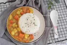 不能出门想吃咖喱饭，自己在家做，做法简单味道香，米饭多吃2碗图片