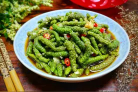 这种野菜长得难看，却比香椿更有味道，季节性强，抓紧吃！图片