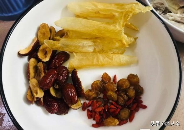 榴莲壳花胶煲汤 2026年榴莲壳花胶煲汤怎么做
