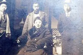 枪毙袁文会时法场人山人海，围观者评论：大混混死到临头也尿海了图片