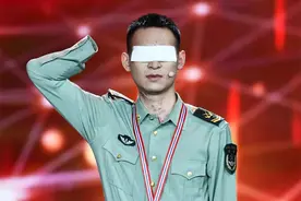 “排雷英雄”杜富国，和平年代的雷场战士，荣誉加身祖国优待图片