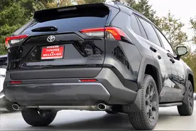 丰田新荣放“黑武士”越野版现身，搭2.5L+四驱，通过性更强图片