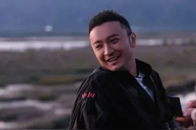 尼格买提父母爱情感动众人，却被撒贝宁成功抢镜，下一秒镜头亮了图片