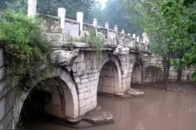 山东省现存最古老的桥梁，看似不显眼，却属于国家级重点保护文物图片