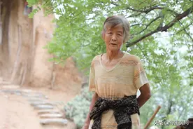 16岁时花季少女被父母招赘个上门女婿，60年后看她活成啥样子图片
