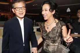 朱玲玲如此漂亮，霍震霆为何舍得离婚？全都是为了这个北京姑娘图片