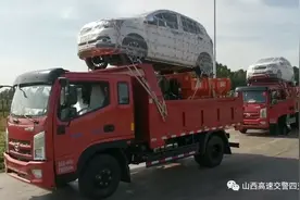 双胞胎超高车辆上高速，民警及时查处消除安全隐患图片