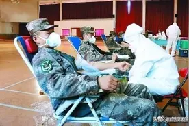 为人民子弟兵点赞“老虎团”二百余官兵献血五万毫升图片