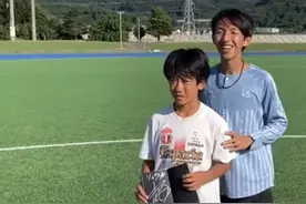 羡慕！看看日本青训教练的技术，再看看我们，这就是中日足球差距图片