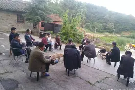 新街子镇：秋天的一场院坝会图片