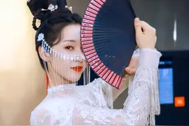 宣璐师姐身材真好，穿“半透视”古装不露一丝赘肉，太吸睛图片