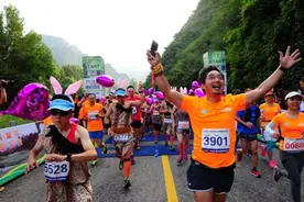上百万人加入跑马行列，又虐又烧钱的马拉松，为何深受众人喜爱图片