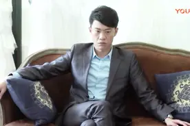 老婆试穿婚纱让老公看，结果老公却在那发愣想着别的女孩视频封面