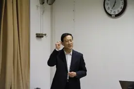 西电段宝岩院士为机电院2018级本科生授课图片