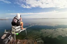 鸭河口水库钓鱼实拍，这么美的景色终于让小森摘下了头套图片