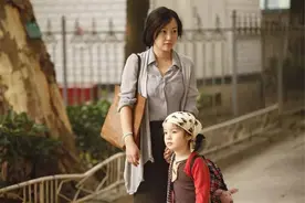 全职妈妈牺牲工作带孩子，却换来家人的不理解和抱怨，当妈不容易图片