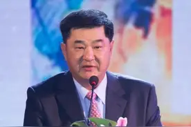 东海航空机长、乘务长飞行中互殴，断牙骨折，黄楚标咋摆平此事？图片