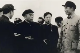陪伴彭总16年的警卫员景希珍，离别之时彭总落泪：“我谢谢你”图片
