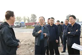 郑连生在忻州城区现场办公图片