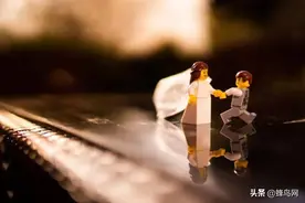 这个摄影师好会拍！没有真人出镜的婚礼还能这么浪漫？图片